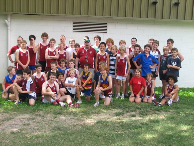 yr33_group003.jpg